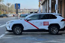 Taxi circulando en Almería